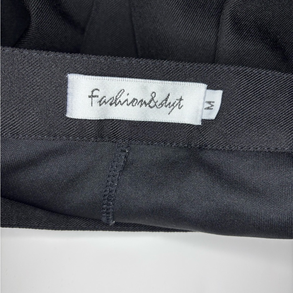 Fashion & Dyt Pleated Skirt with Built-in Shorts Black Size Medium - Picture 5 of 7